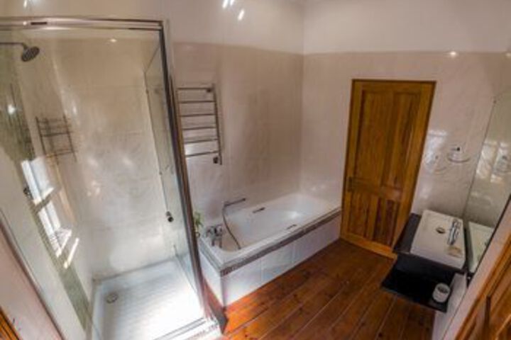 Room 3 of 71