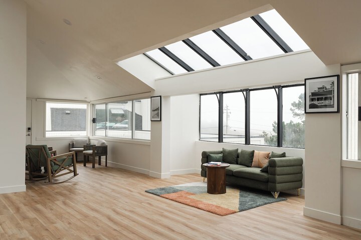 Hotel Interior 4 of 72