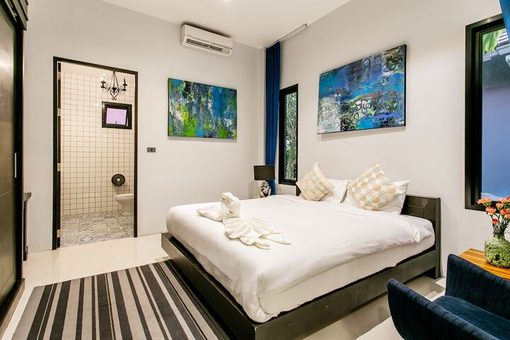 Room 5 of 42