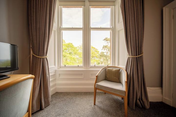 Room 43 of 108