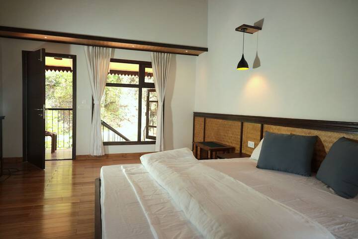 Room 8 of 21