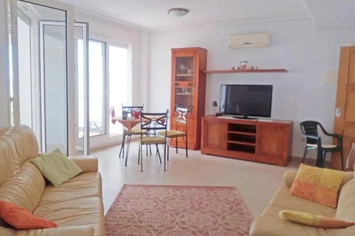 Room 2 of 7