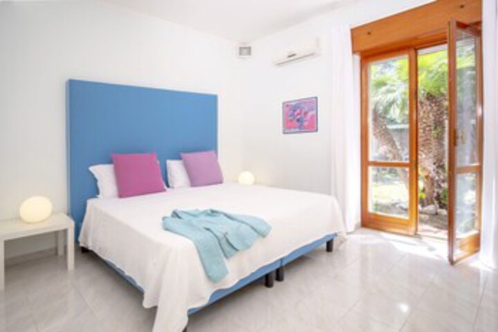 Room 15 of 21