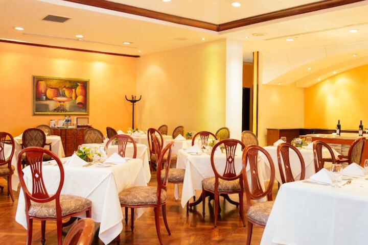 Dining 50 of 92