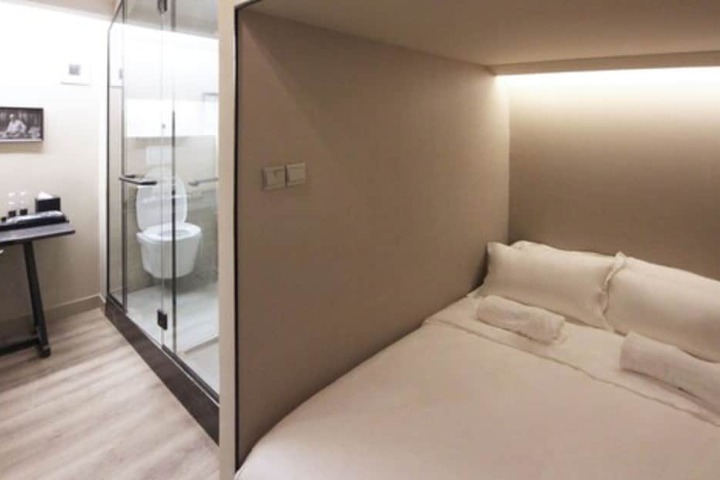 Room 18 of 74