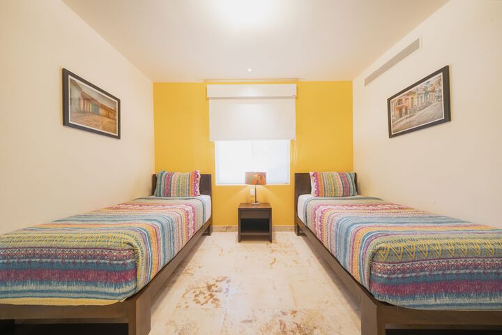 Room 5 of 37