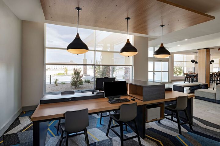 Hotel Interior 4 of 33