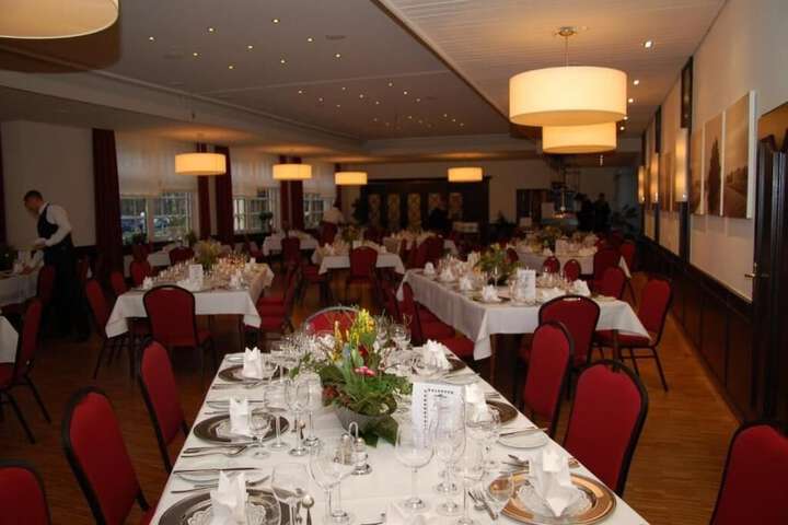 Ballroom/Hall 22 of 25