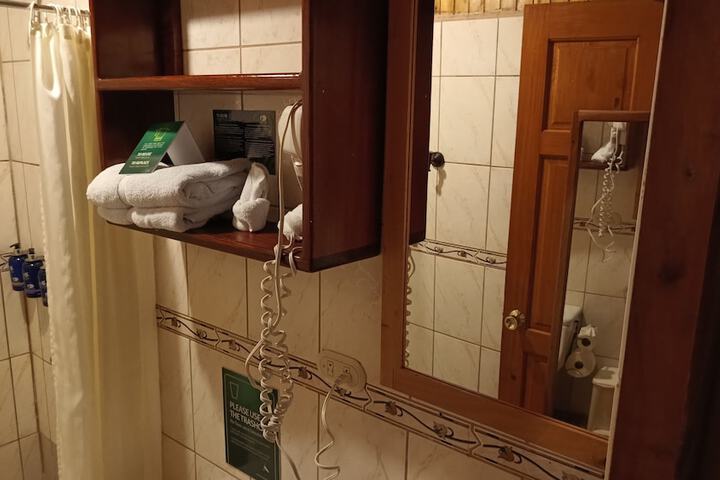 Room 216 of 334
