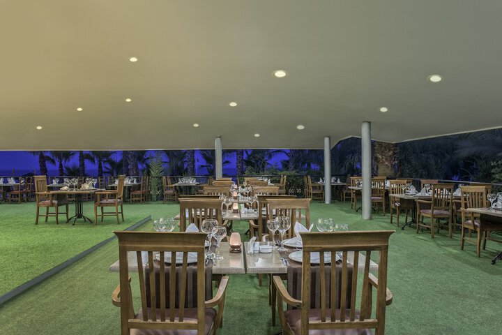 Dining 72 of 113