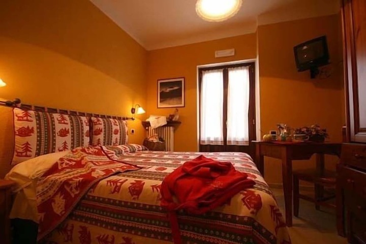 Room 4 of 58