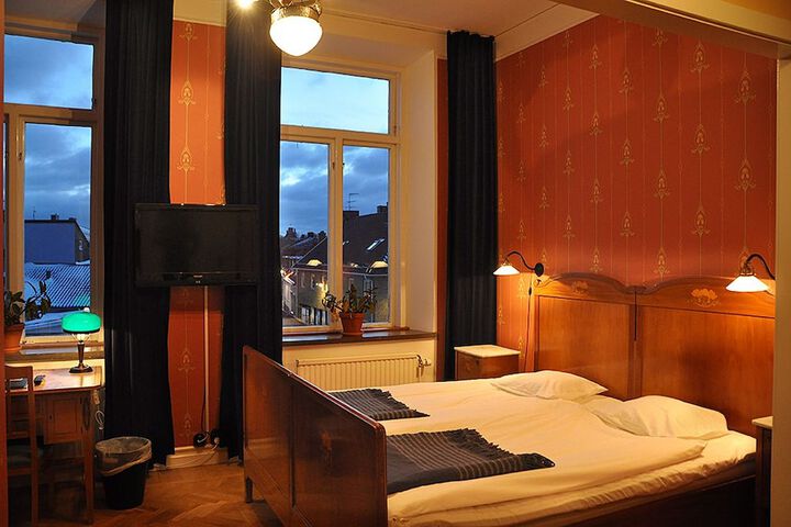 Room 8 of 45
