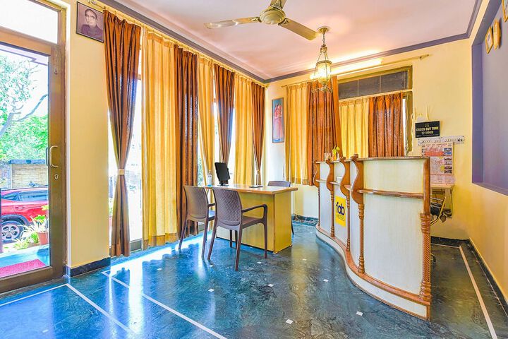Hotel Interior 7 of 32