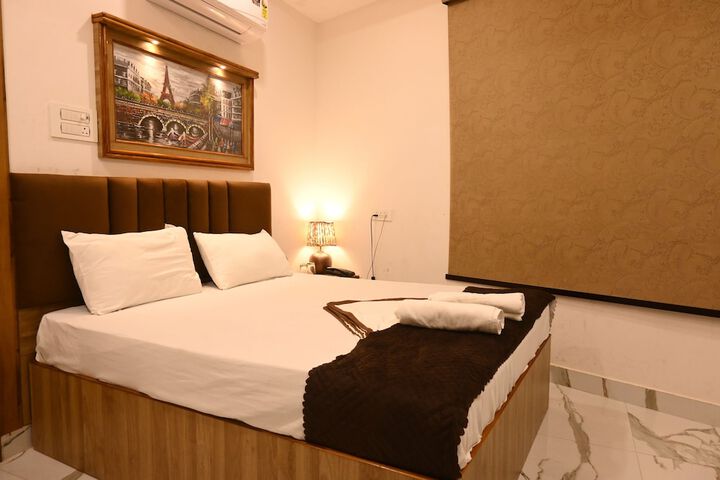 Room 44 of 86
