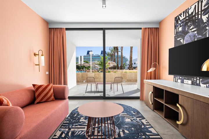 Room 50 of 170