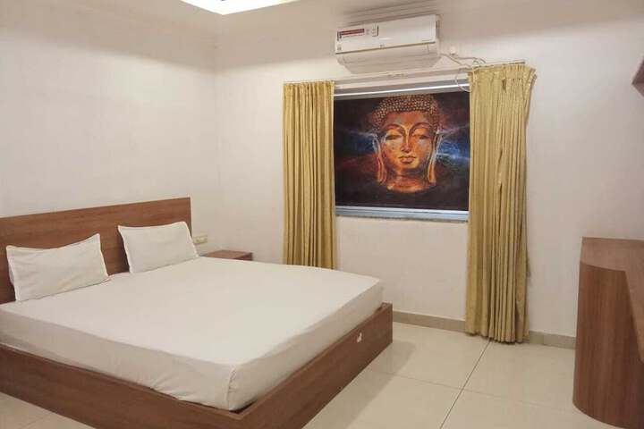 Room 18 of 39