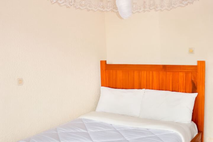 Room 14 of 26