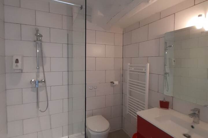 Room 45 of 72