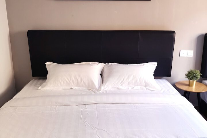 Room 5 of 43