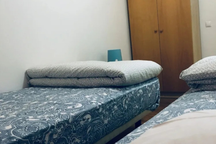 Room 9 of 28