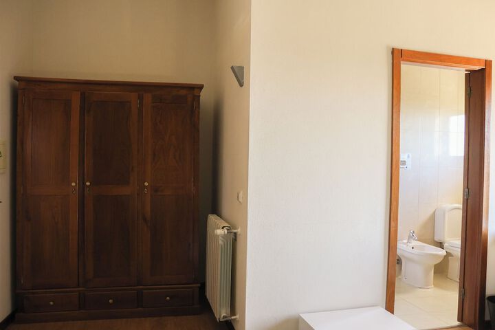 Room 38 of 201