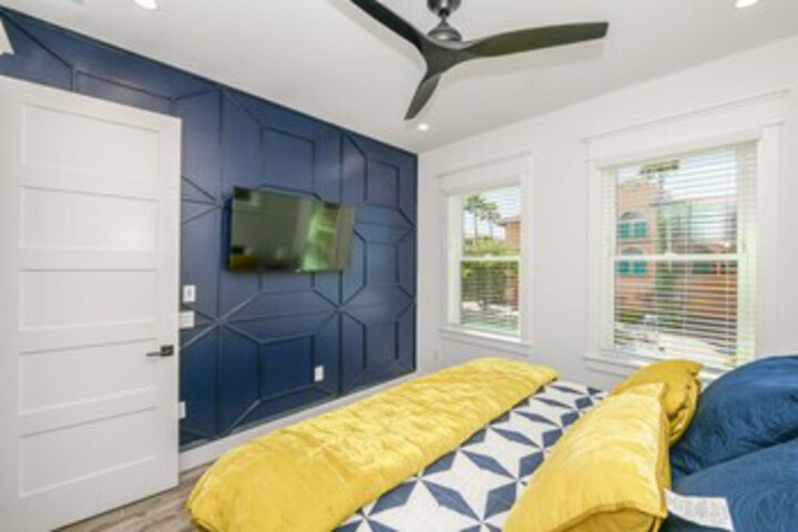 Room 18 of 25