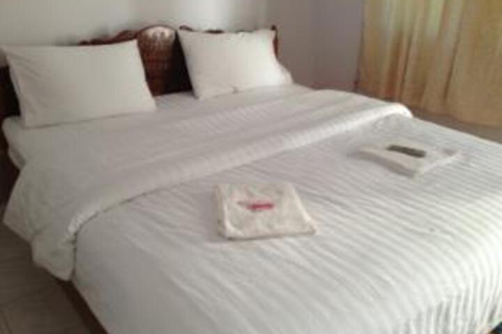 Room 6 of 6