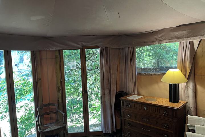 Room 48 of 109