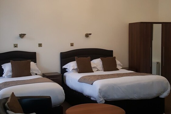 Room 27 of 79