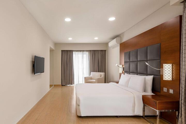 Room 12 of 74