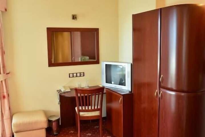 Room 12 of 57