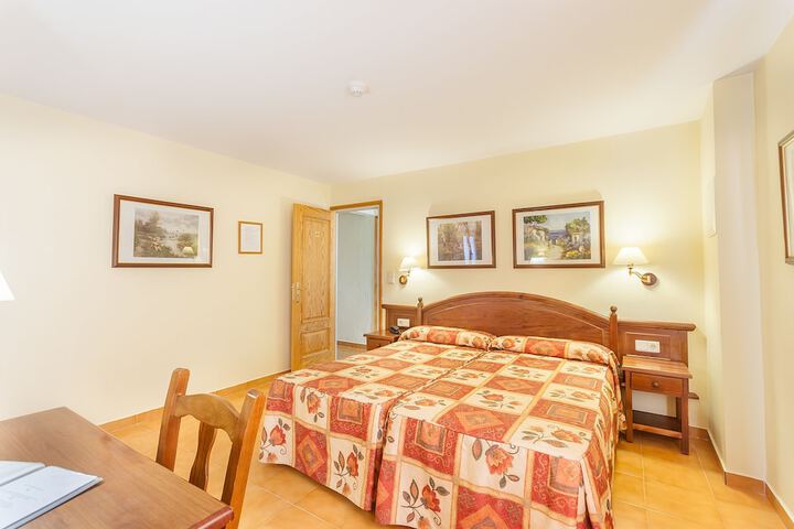 Room 4 of 30
