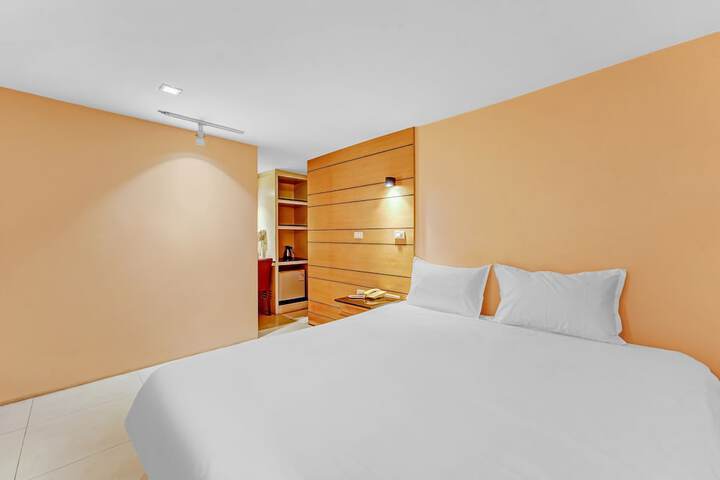 Room 10 of 19