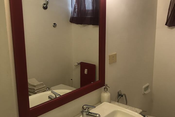 Room 29 of 39