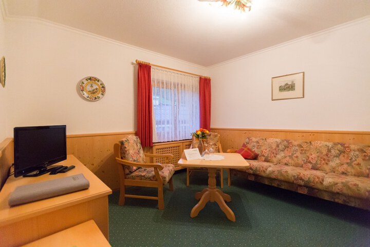 Room 7 of 91