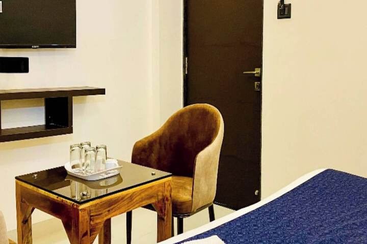Room 10 of 36