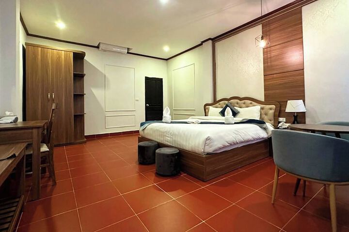 Room 22 of 38