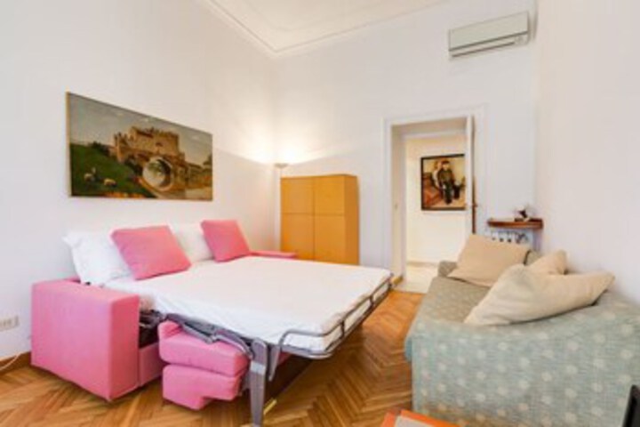 Room 12 of 26