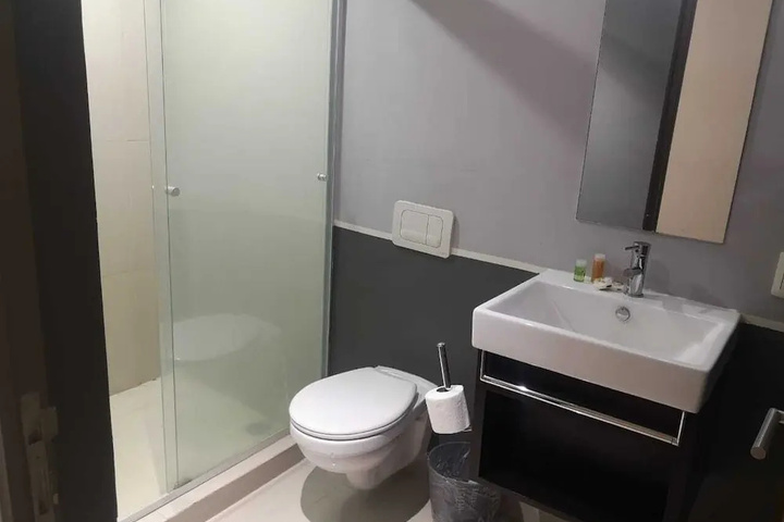 Room 8 of 17