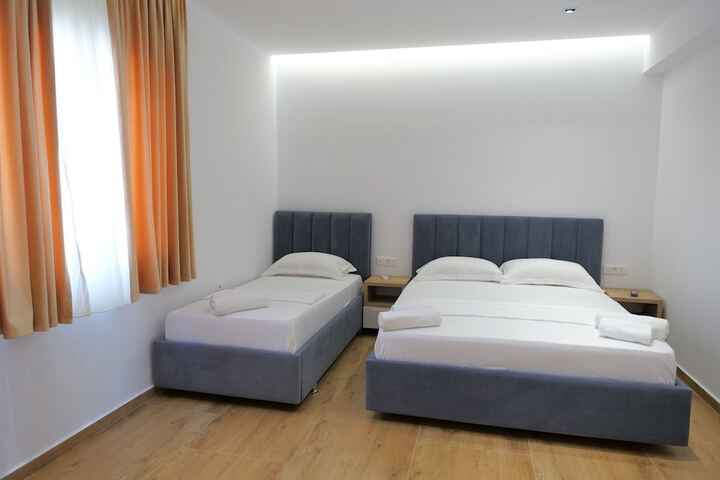Room 22 of 53
