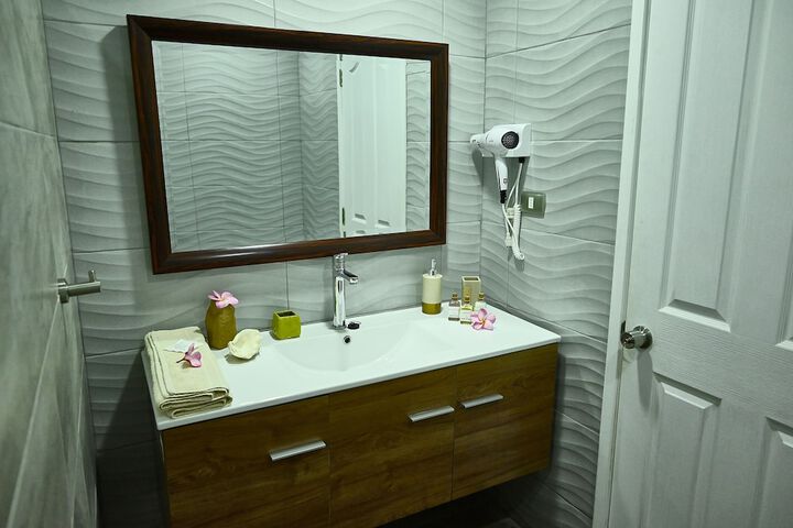 Room 34 of 79