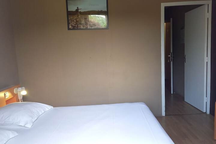 Room 17 of 43