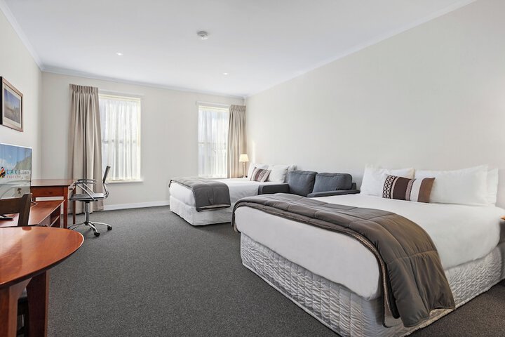 Room 9 of 24