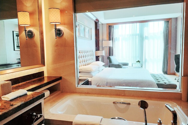 Room 11 of 56