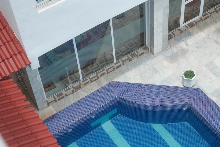 Pool 11 of 16