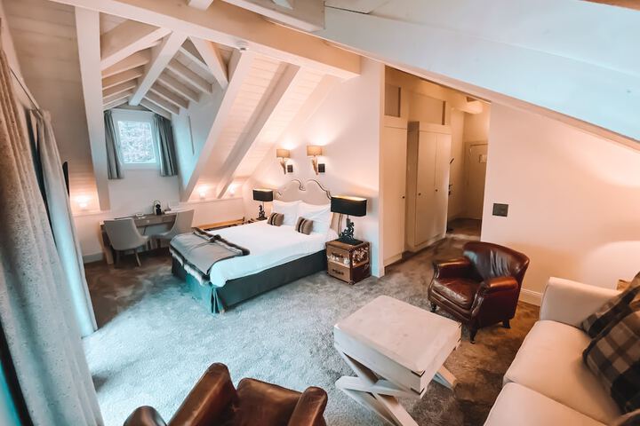 Room 9 of 45