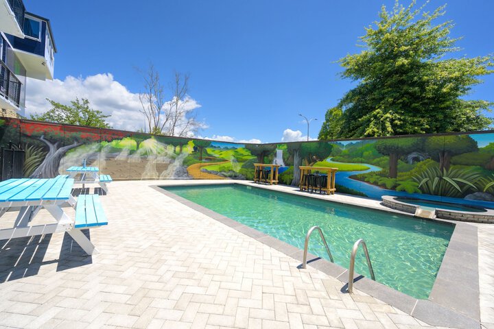Pool 126 of 165