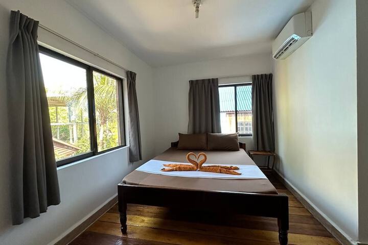 Room 25 of 105