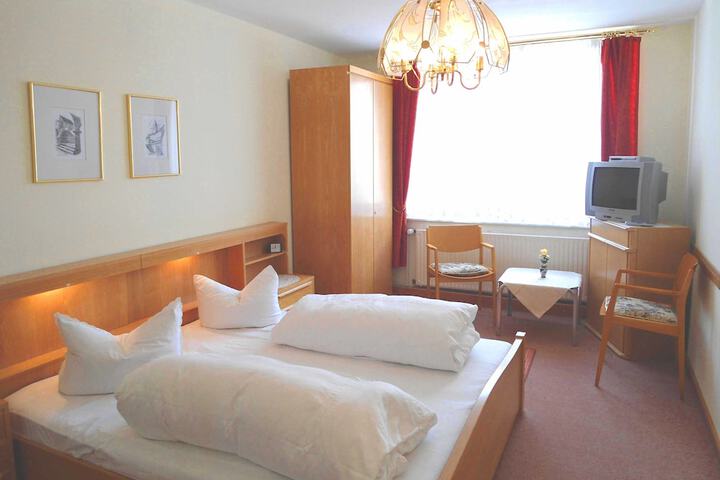 Room 13 of 51