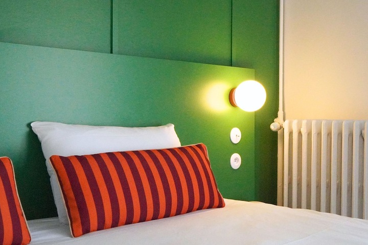 Room 44 of 119